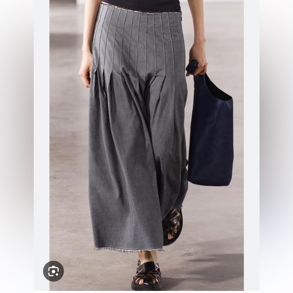 ZARA PLEATED MIDI SKIRT - Picture 2 of 8